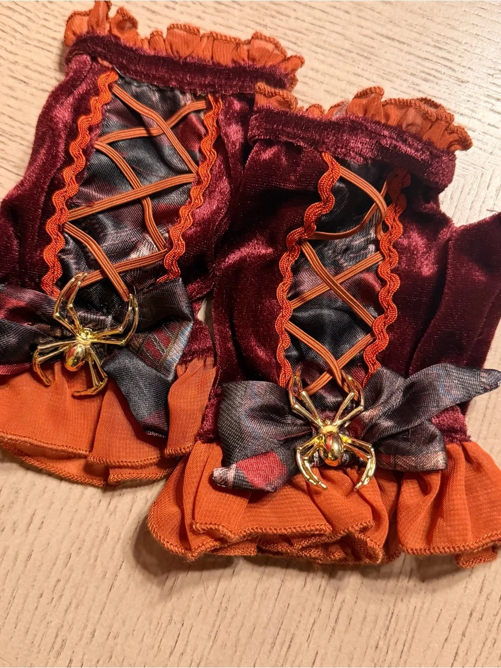 Mary Sanderson Child Costume plus wig and gloves